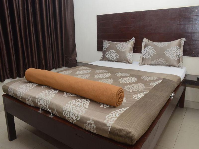 Nilraj Lodge Ratnāgiri Dış mekan fotoğraf